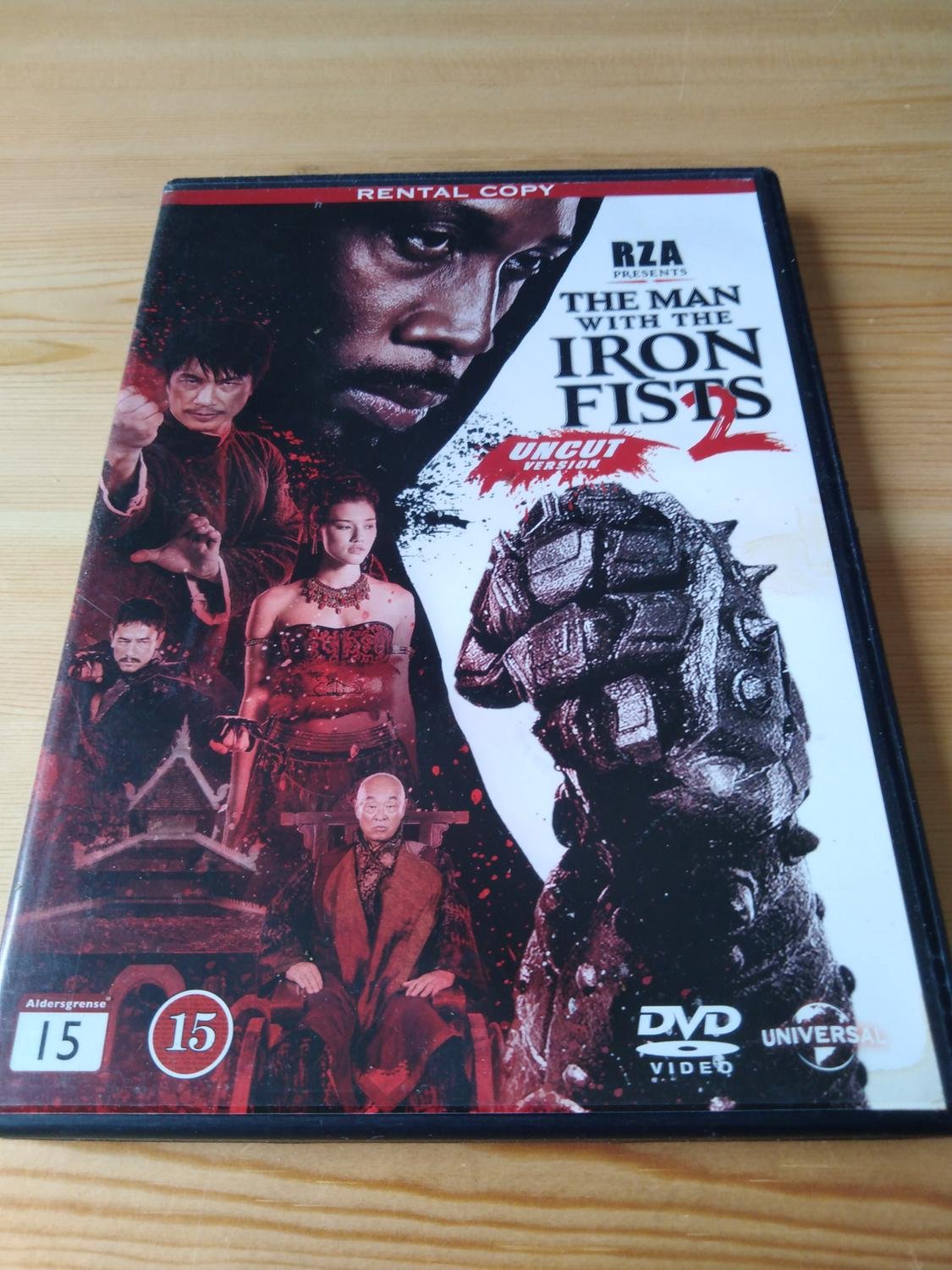 Se produkter som liknar Man with the iron fists 2 (20.. på Tradera  (412569850)