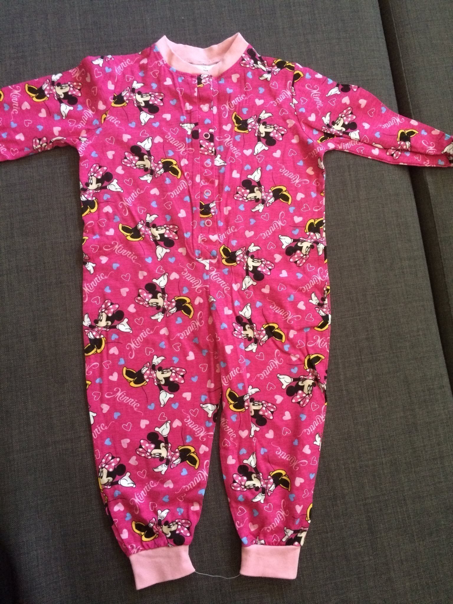 Helt ny rosa cerise Mimmi pyjamas/dräkt. Jumpsuit.