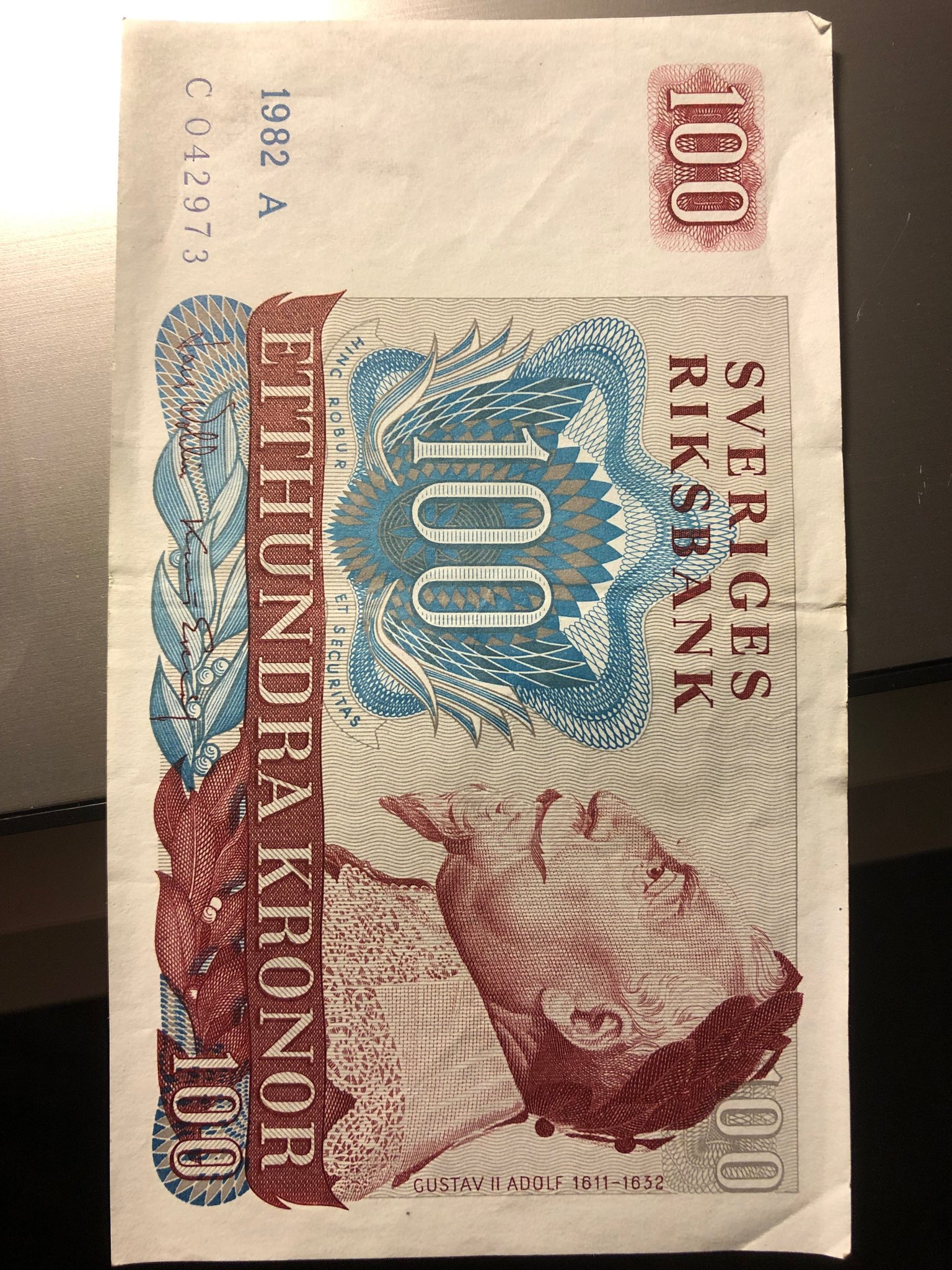 Se produkter som liknar 100 kronors sedel, 1982. på Tradera (576625858)