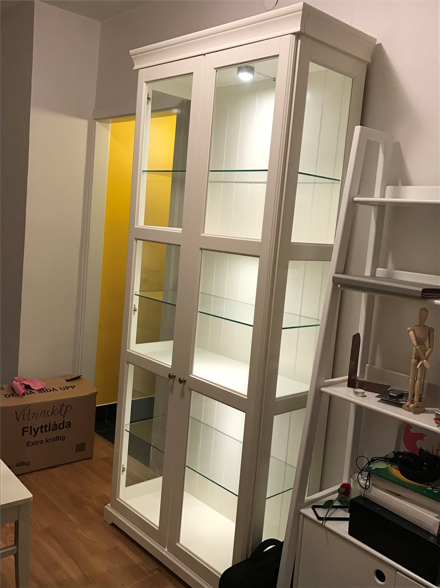 Ikea vitrinskåp liatorp Ikea vitrinskåp liatorp