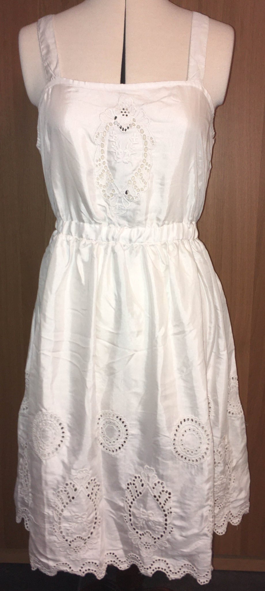 *** HELT NY !!! Sommarklänning KLÄNNING broderier * Lindex * Stl 42 ***