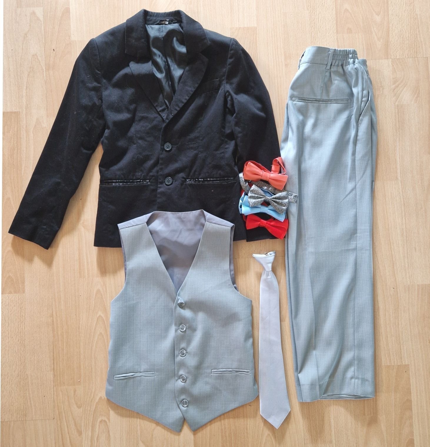 Se produkter som liknar Finkläder pojke 89 år, kavaj.. på Tradera