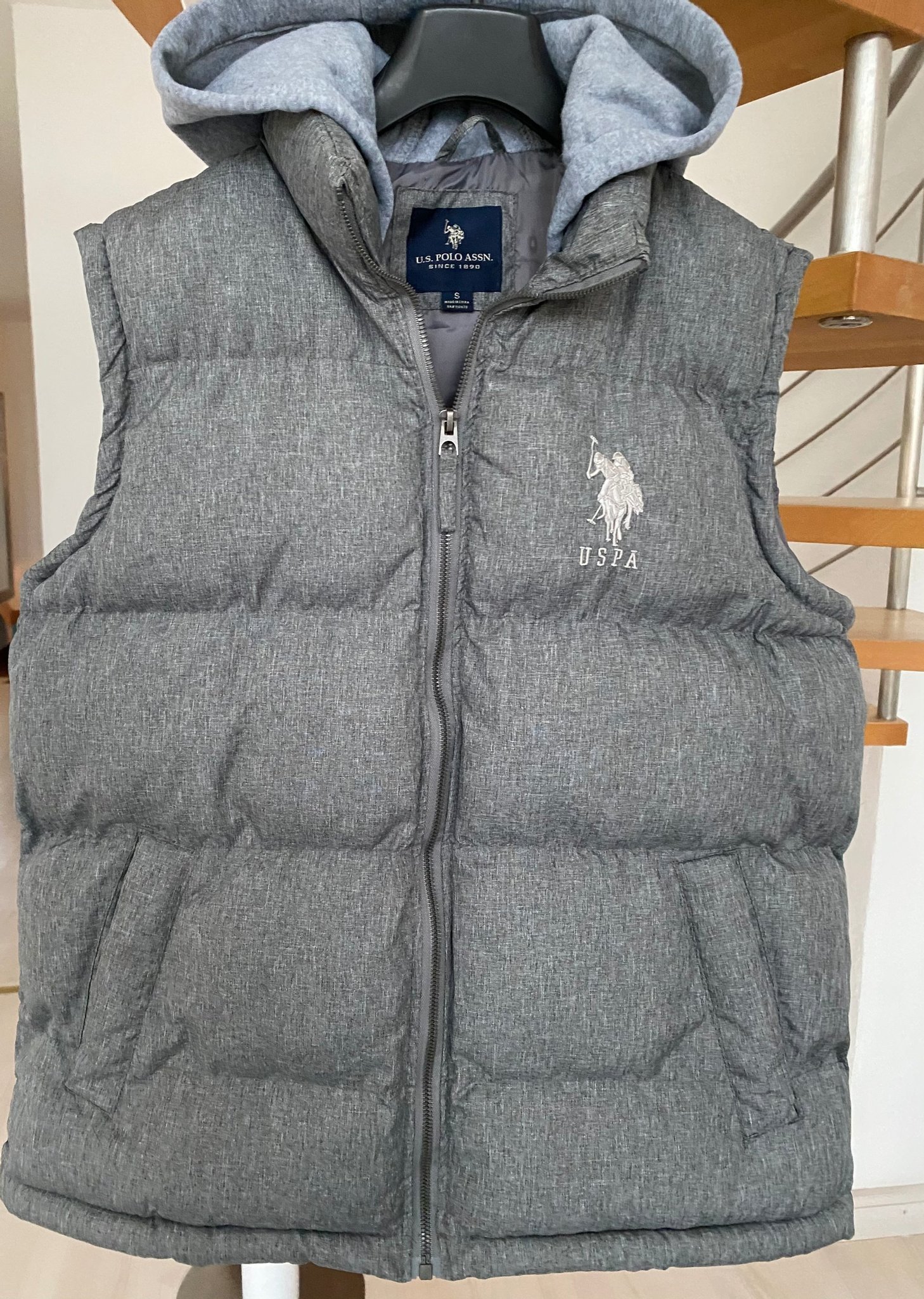 uspa vest