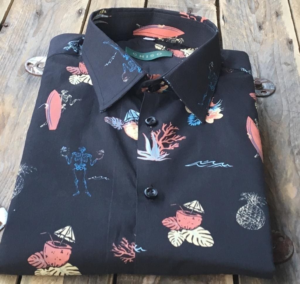 "CHISO SHIRTS" Ny svart skjorta med tropiska detaljer i storlek M
