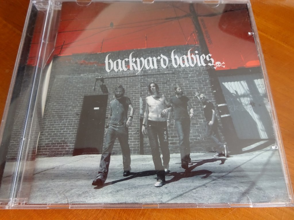 Mycket fin Backyard Babies Stockholm Syndrome CD