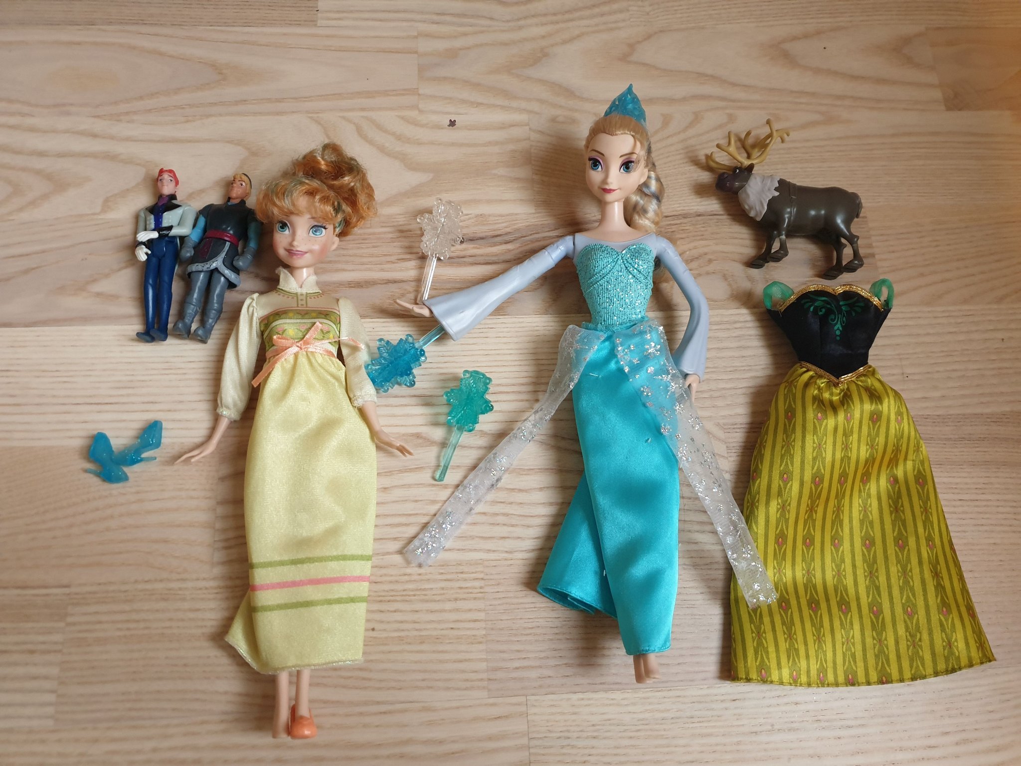 Frost Anna & Elsa Frost Anna & Elsa