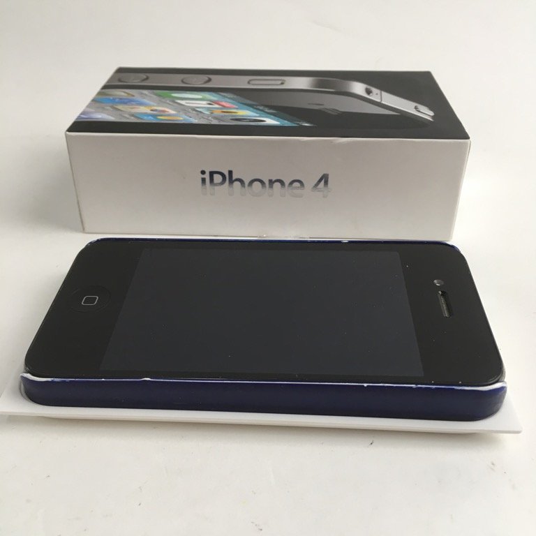 Apple, Mobiltelefon, iphone 4, med laddare, Svart Apple, Mobiltelefon, iphone 4, med laddare, Svart