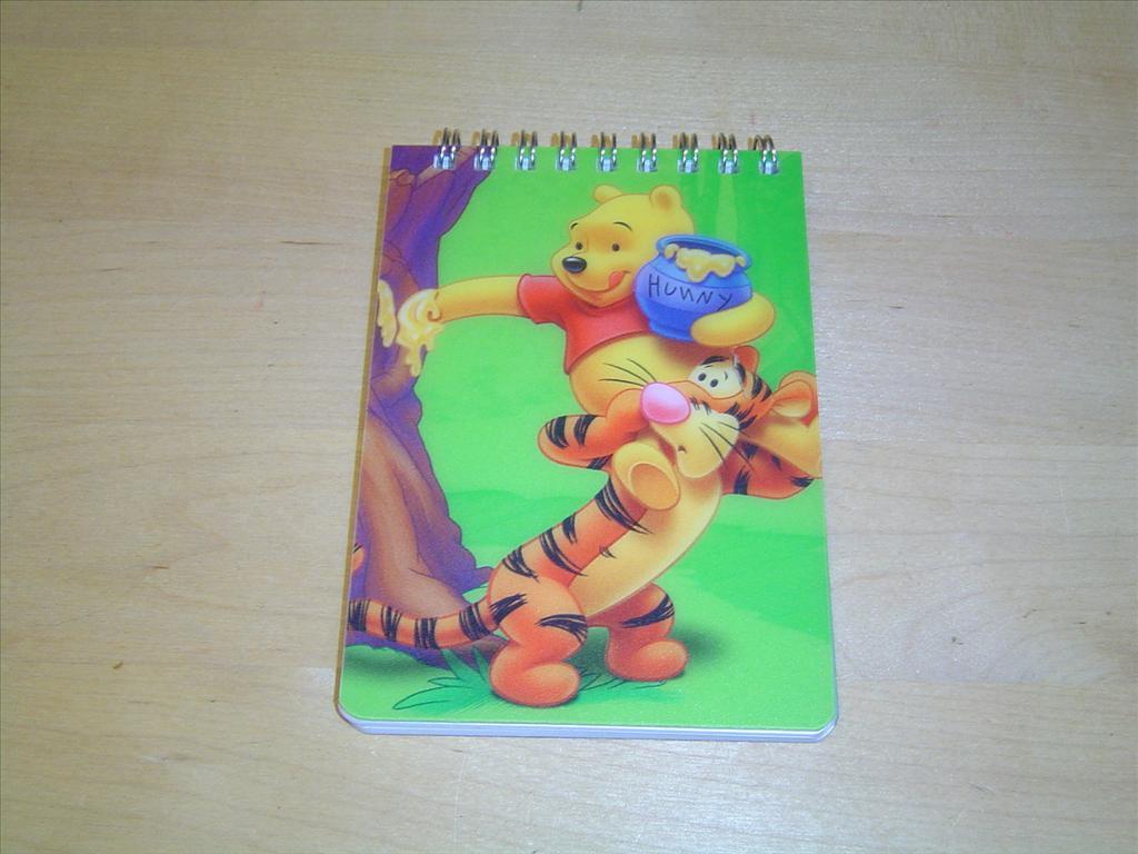 ANTECKNINGSBLOCK MED NALLE PUH MOTIV DISNEY MOTIV 2 *NYTT*