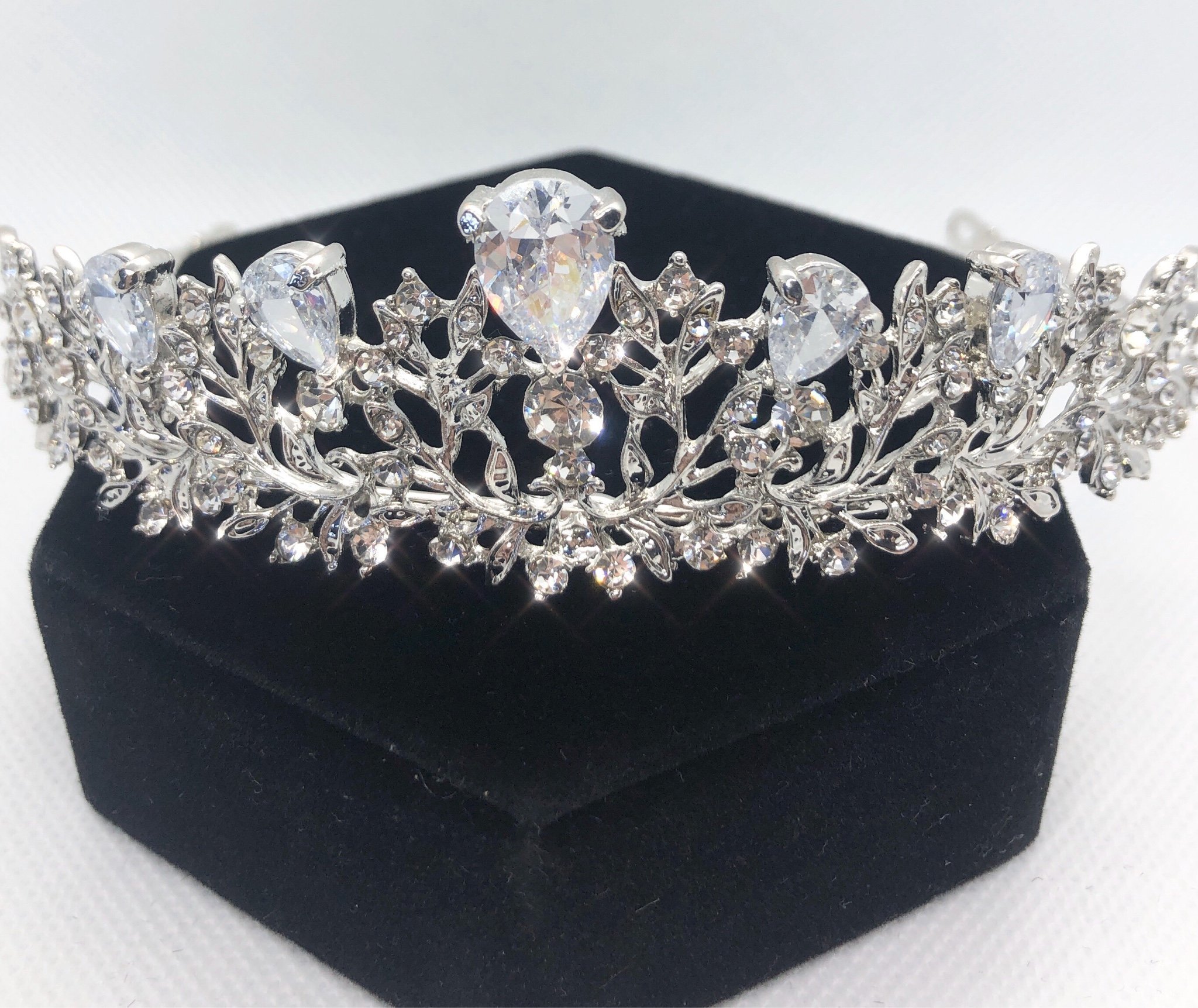 Qubic ziricon tiara