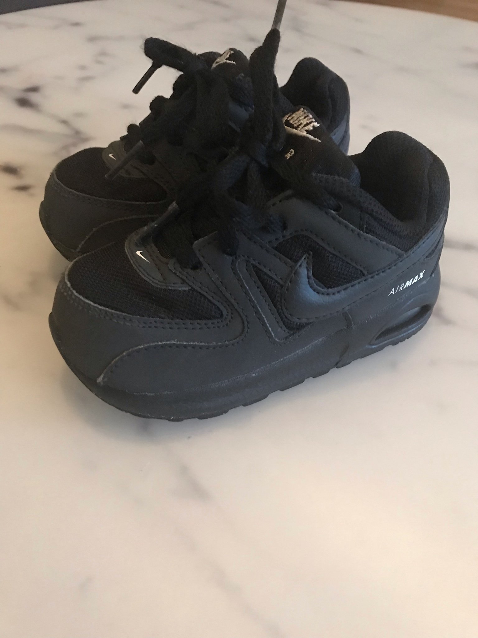 Tuffa svarta Nike Air Max sneakers, stl 23,5 (362325741) ᐈ Tuffa svarta Nike Air Max sneakers, stl 23,5 (362325741) ᐈ