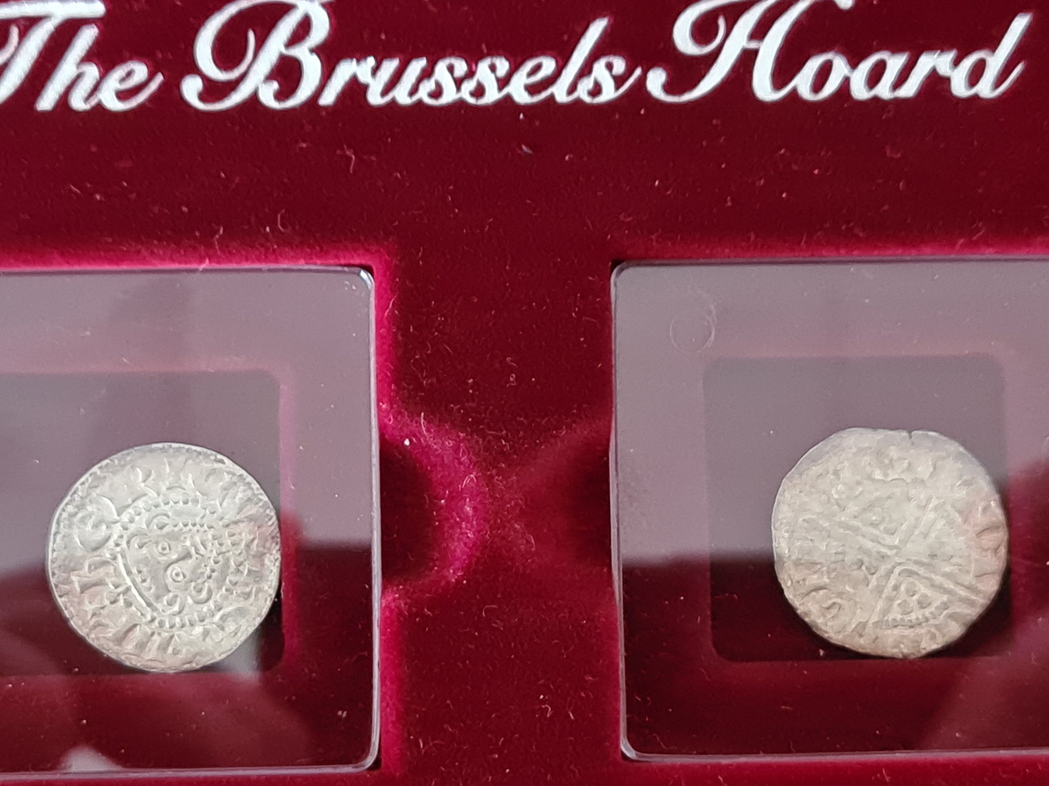 The Brussels Hoard silverskatt Henry III 1247-1265, 2 st silvermynt