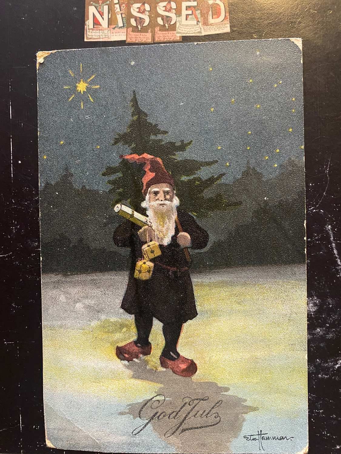 Se produkter som liknar Tomte med julklappar Signerat.. på Tradera