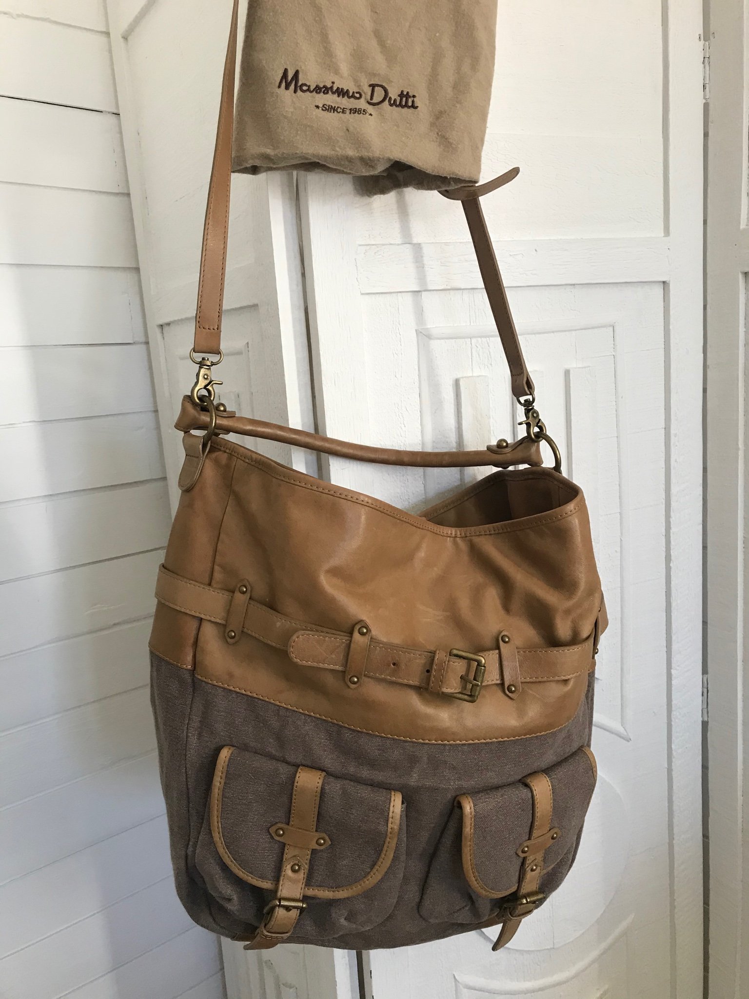Massimo Dutti väska (421942899) ᐈ Köp på Tradera Massimo Dutti Weekendväskor | Herr | Köp din weekendväska