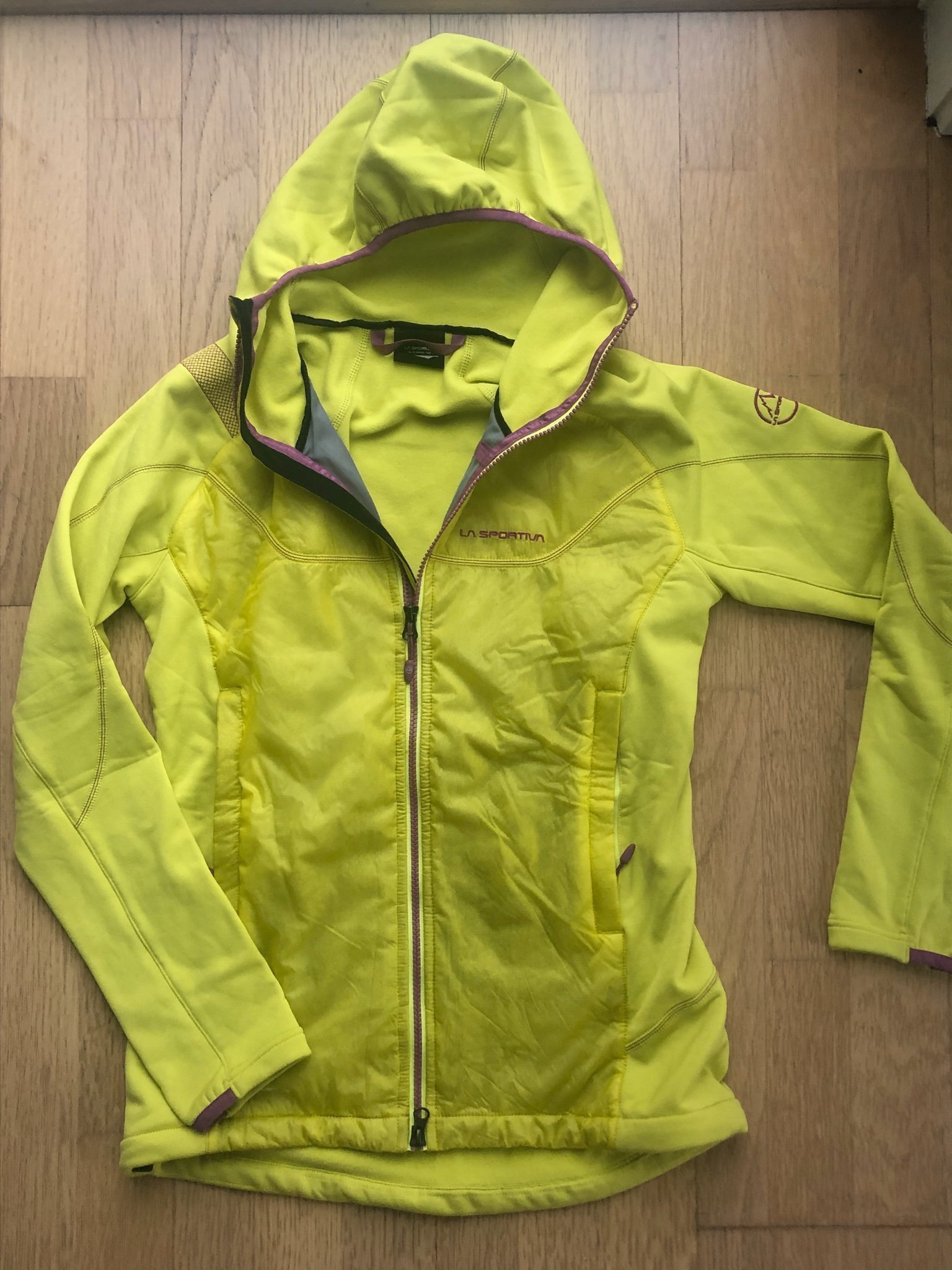 Str M, Nyskick. La Sportiva, primaloft fleece. Super passform