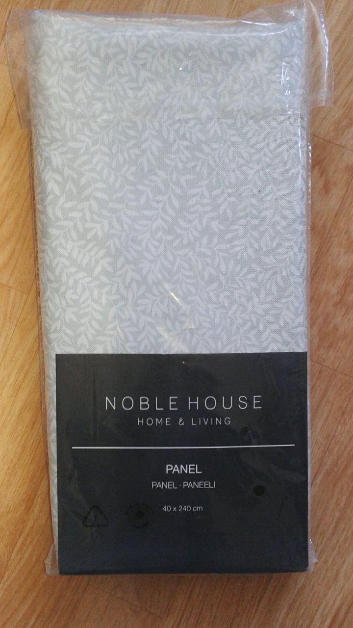 Gardiner. 2 st grön/vita panel. noble house. 40 x 240 cm. helt nya på