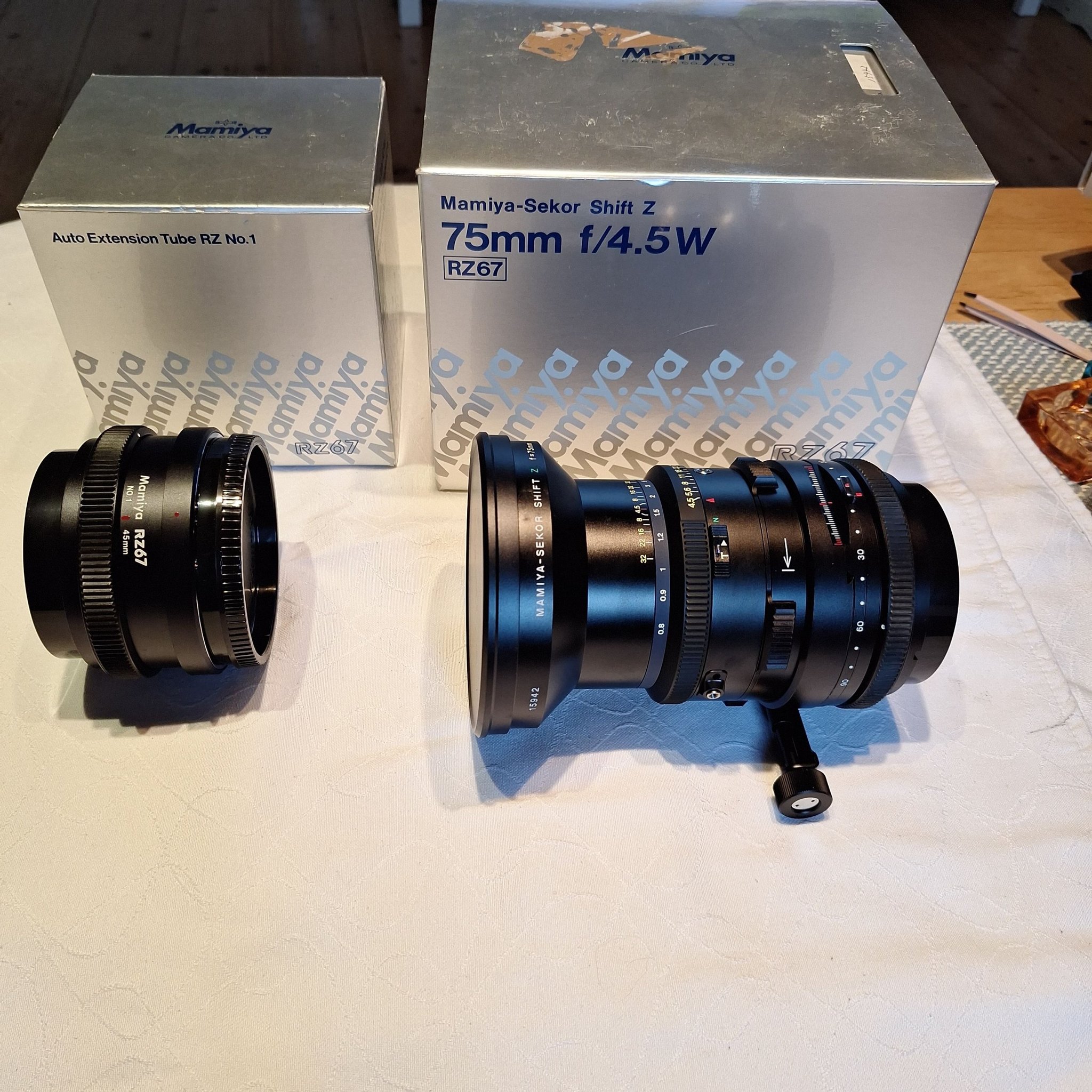 Se produkter som liknar Mamiya-Sekor Shift Objektiv Z.. på Tradera