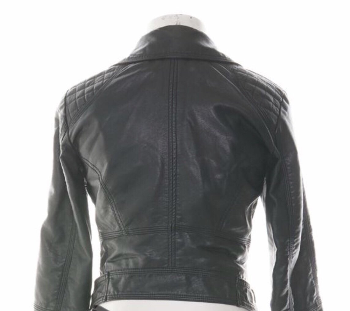 Riktigt fin vegan vänlig skinnjacka i biker mod.. (376590520 Riktigt fin vegan vänlig skinnjacka i biker mod.. (376590520