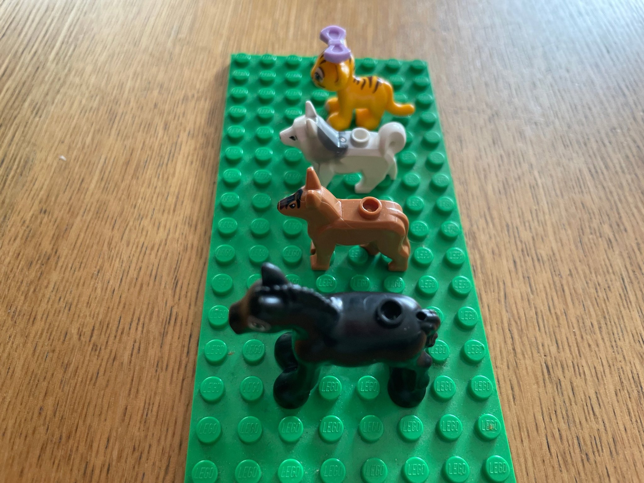 LEGO Djurfigurer - Tiger, Varg, Hund, Häst Paket (4st)