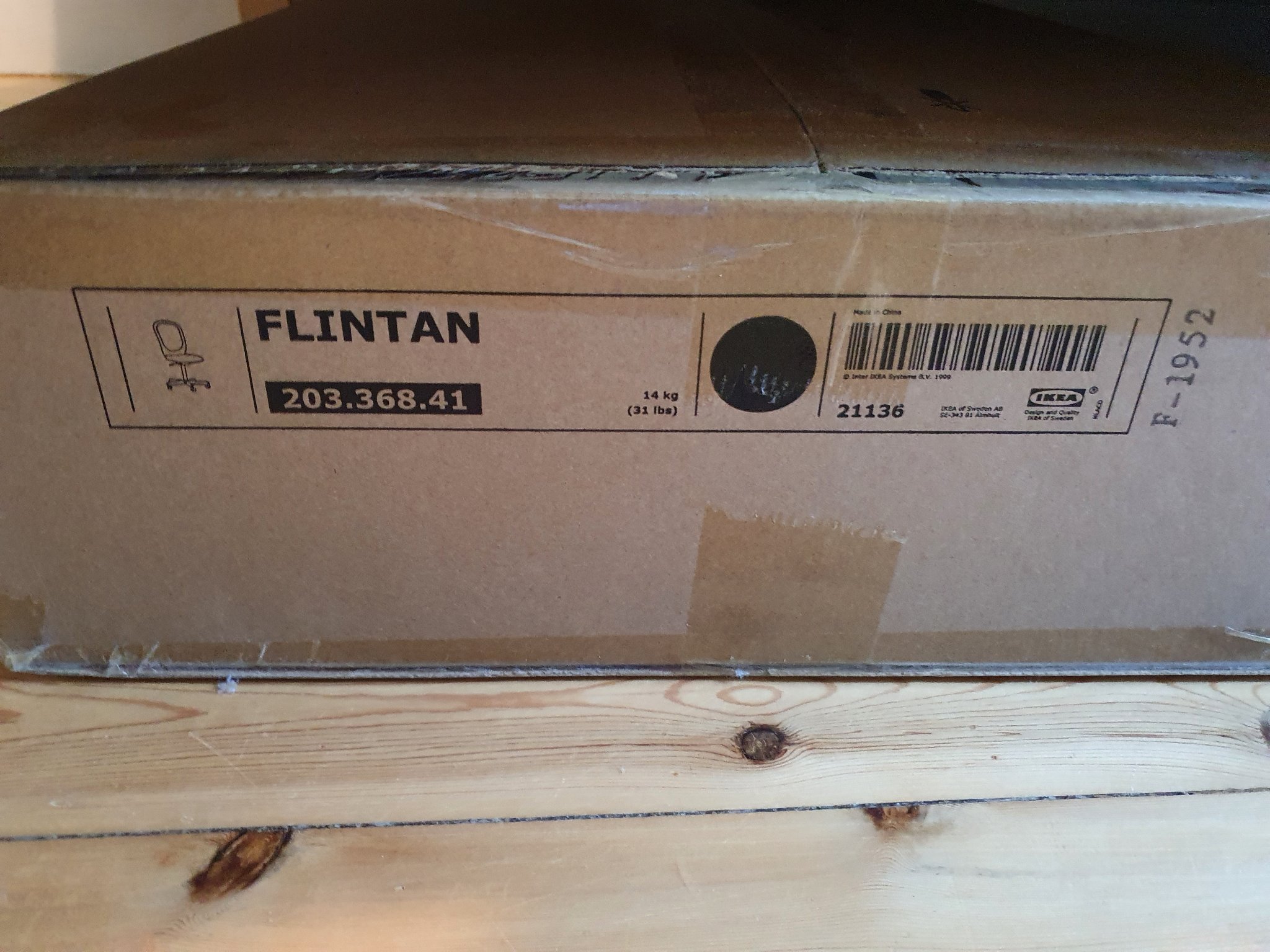 Kontorsstol Flintan svart. Ny i kartong. Kontorsstol Flintan svart. Ny i kartong.