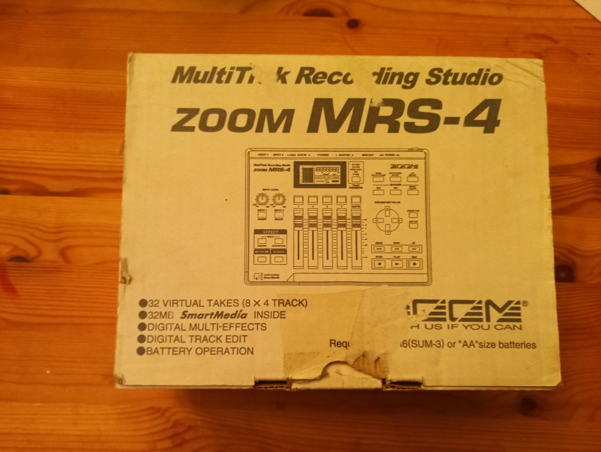 Se produkter som liknar Zoom MRS4 multitrack & recor.. på Tradera
