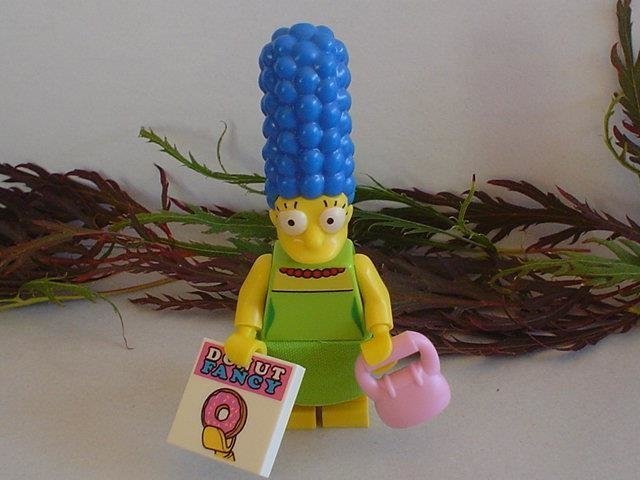Marge Simpson - The Simpsons Lego Figur