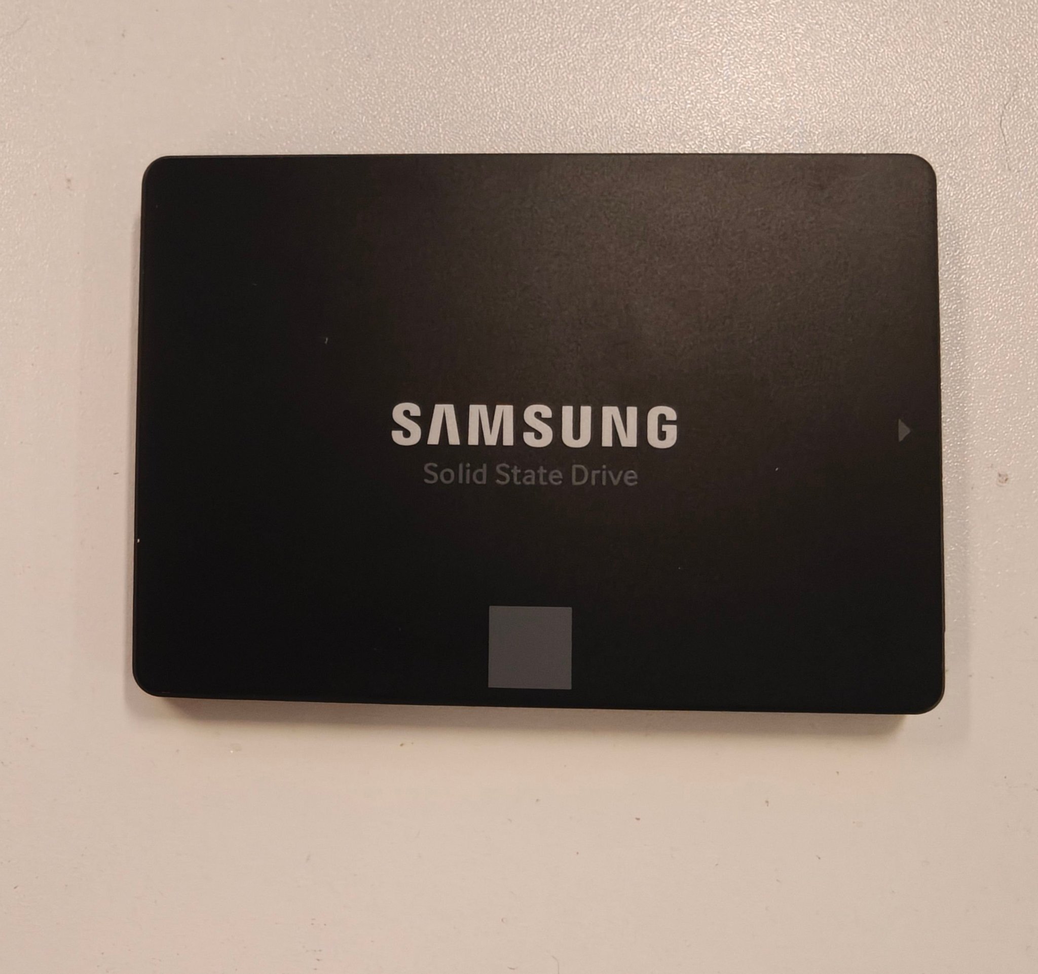 Samsung 860 EVO 500GB SSD (DEFEKT) | Köp på Tradera (730179607)