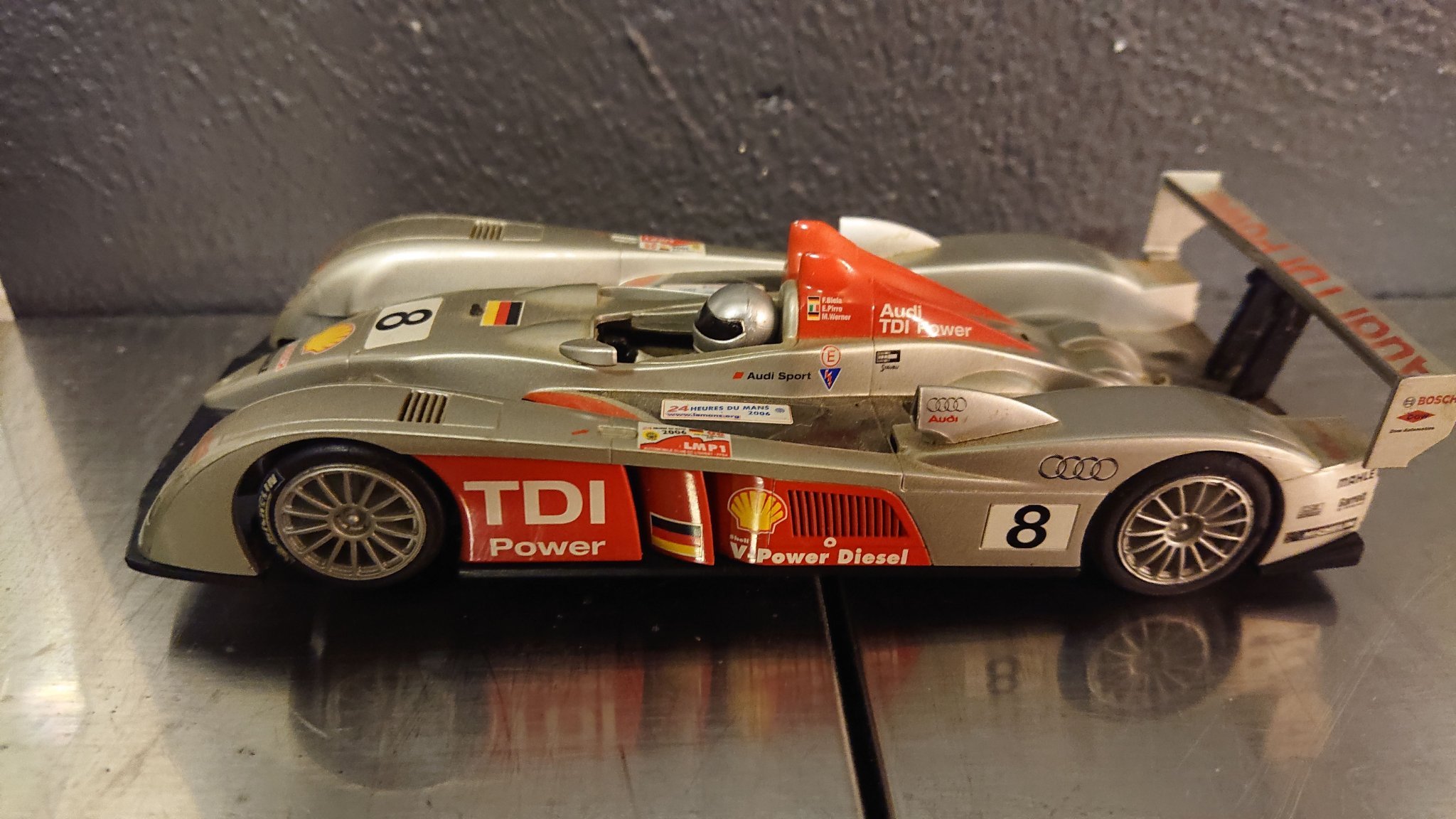 scalextric audi r10