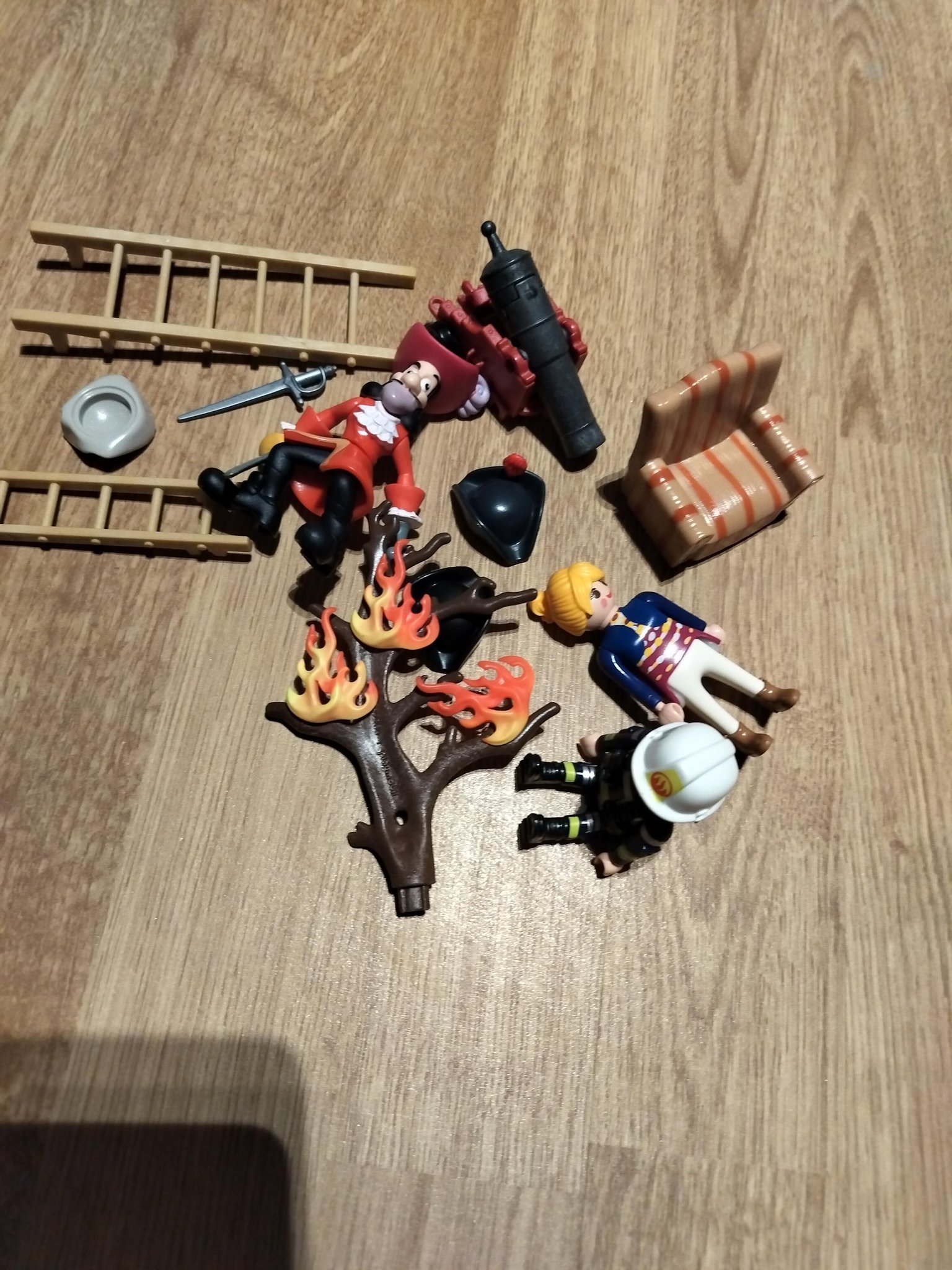 PLAYMOBIL BANDOULIÈRE Porte Sabre Epée Pirate Ha8 neuf EUR 1,30
