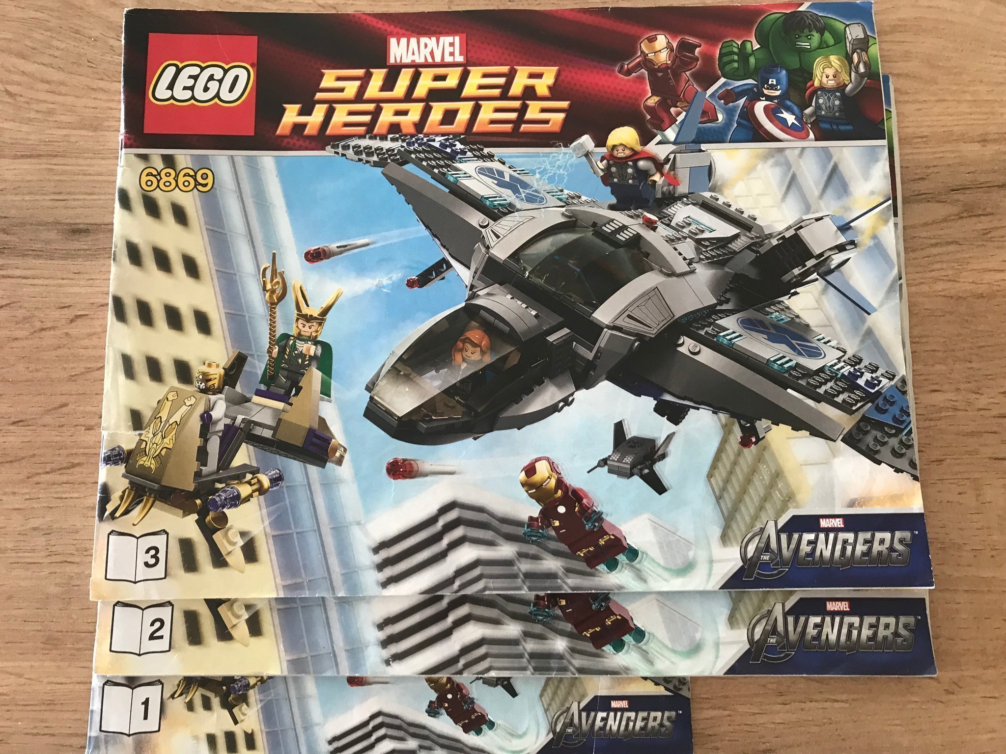 LEGO - Marvel Super Heroes - 6869 - Quinjet i strid
