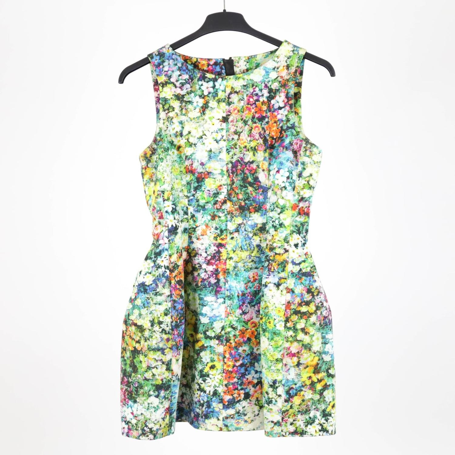 Blommig klänning från Zara, strl M (405581237) ᐈ Yaytrade Blommig klänning från Zara, strl M (405581237) ᐈ Yaytrade