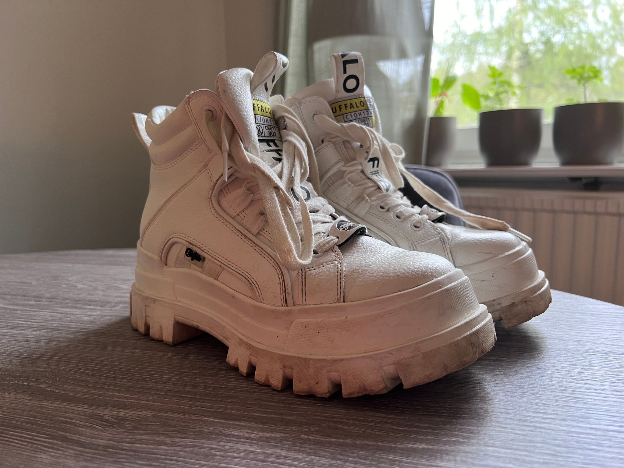 Se produkter som liknar Buffalo sneakers pa Tradera 636534654