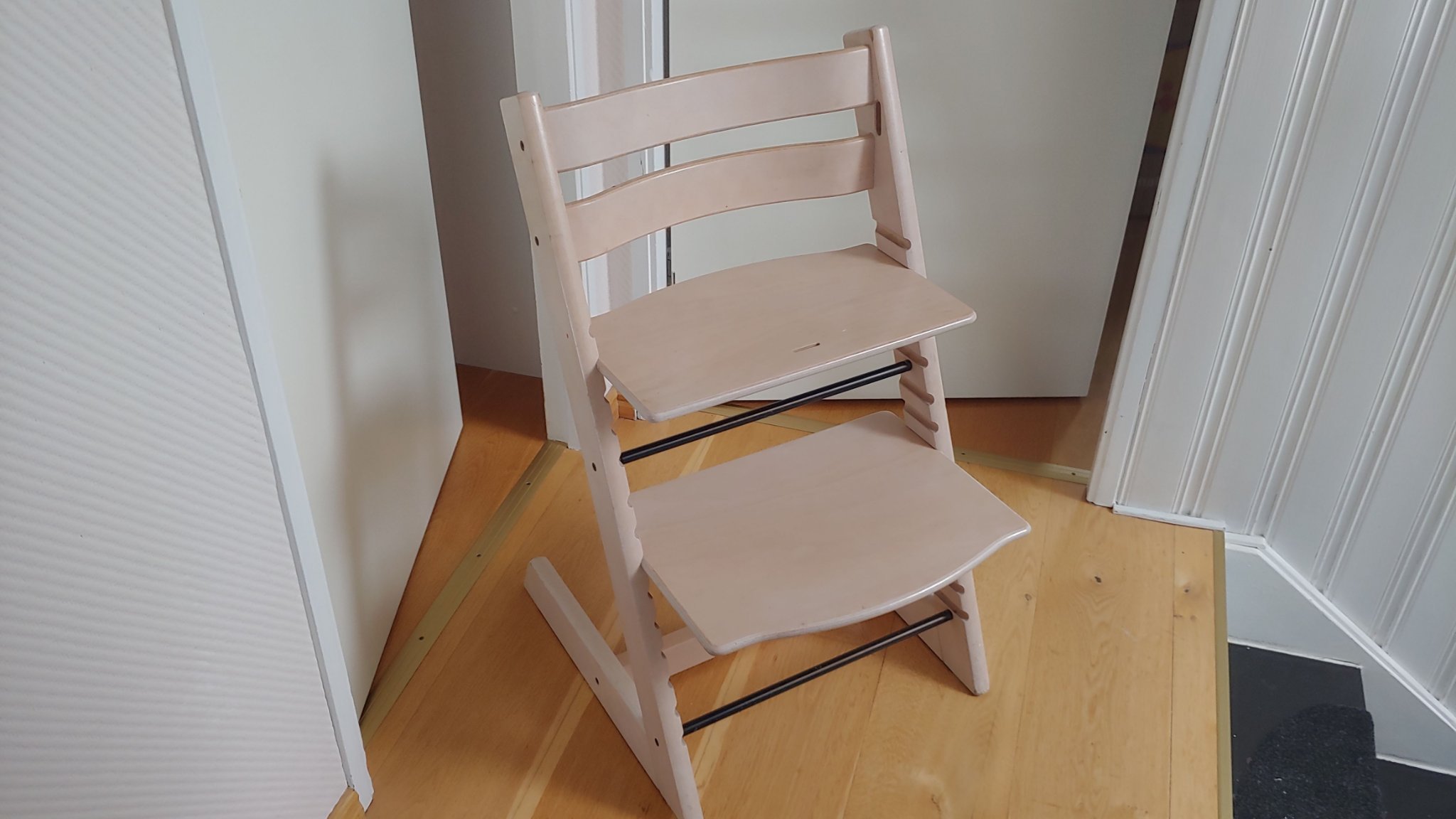 STOKKE TRIPP TRAPP barnstol trä nyare modell 2006 STOKKE TRIPP TRAPP barnstol trä nyare modell 2006