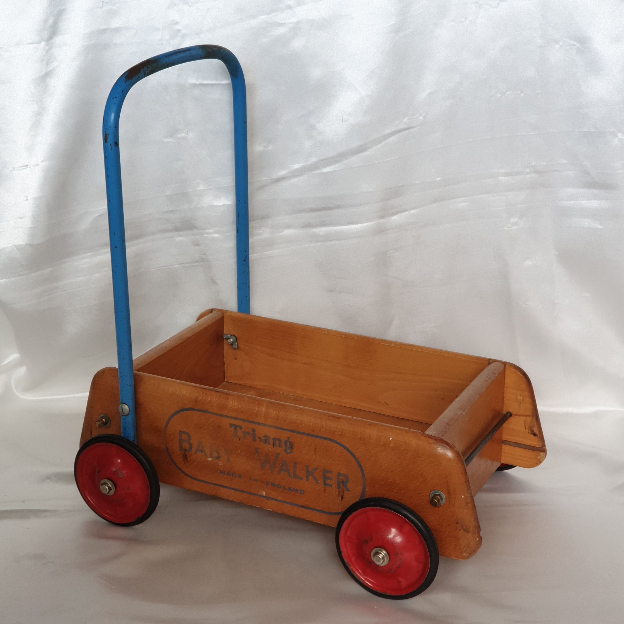 triang baby walker