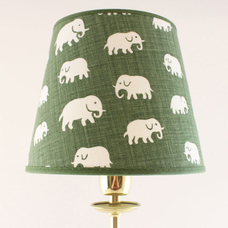 UTSÖKT LAMPSKÄRM GRÖN ELEFANT TYG SVENSKT TENN