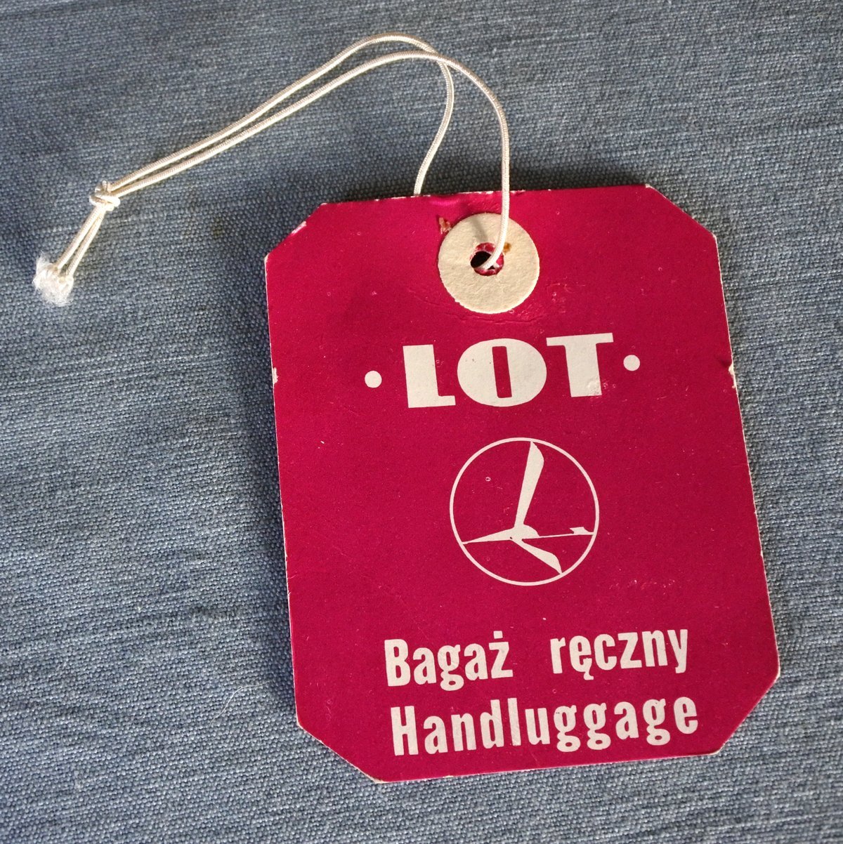 lot airlines cabin baggage
