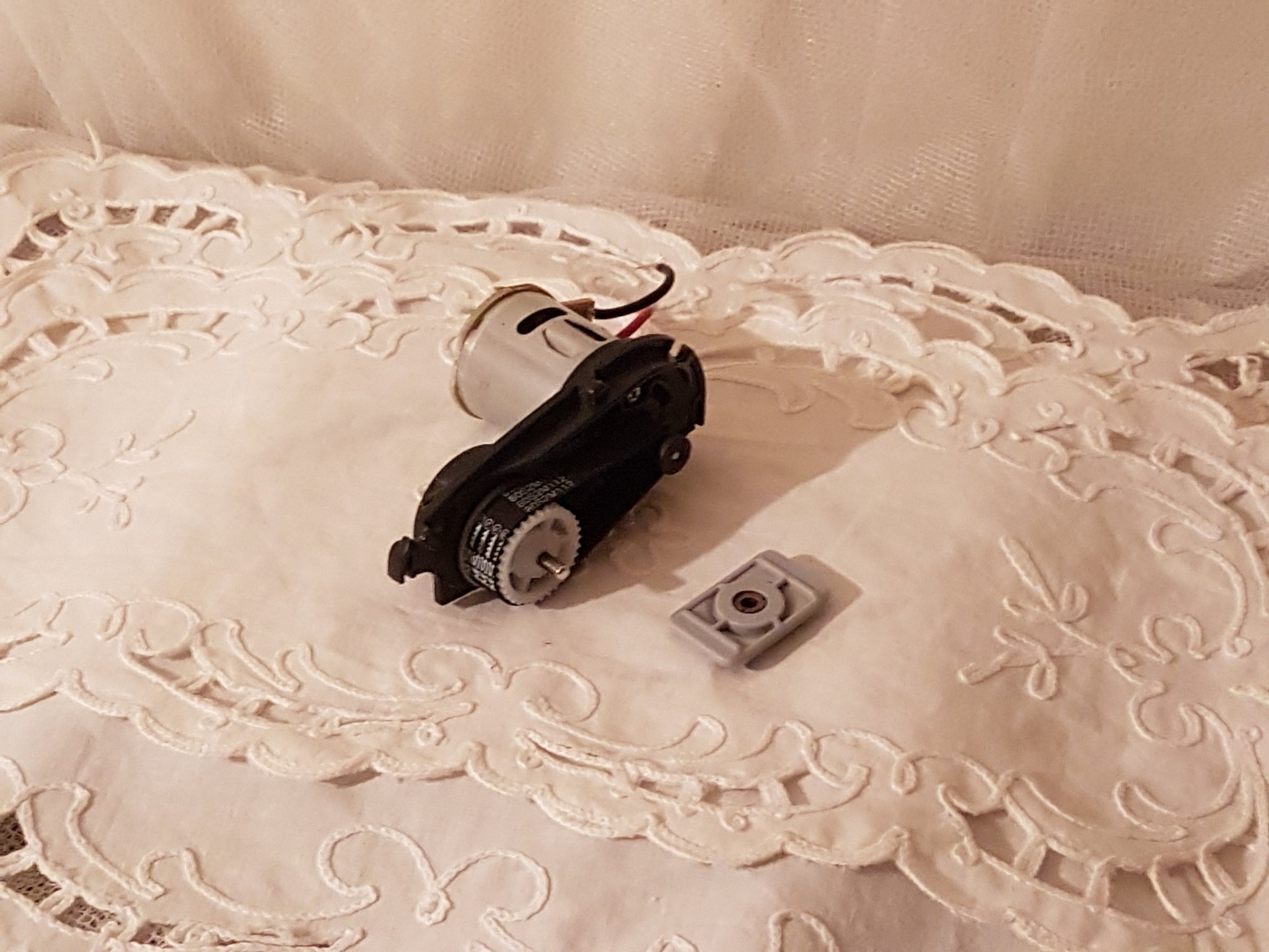 MOTOR TILL RULLBORSTE DAMMSUGARE 2 i 1 ERGORAPI.. (395343512 Handdammsugare | ELECTROLUX Ergorapido ZB2816