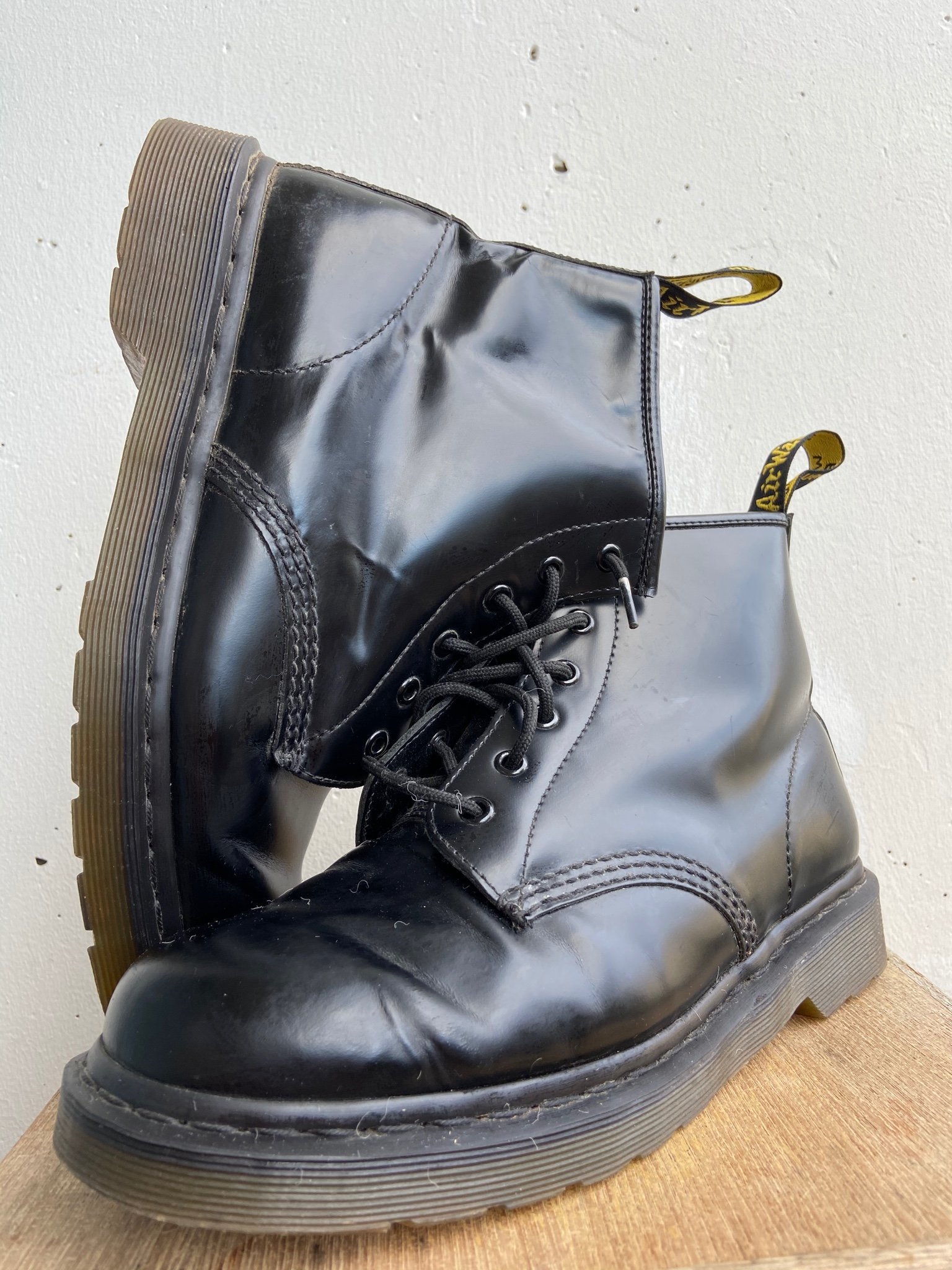 dr martens 10064