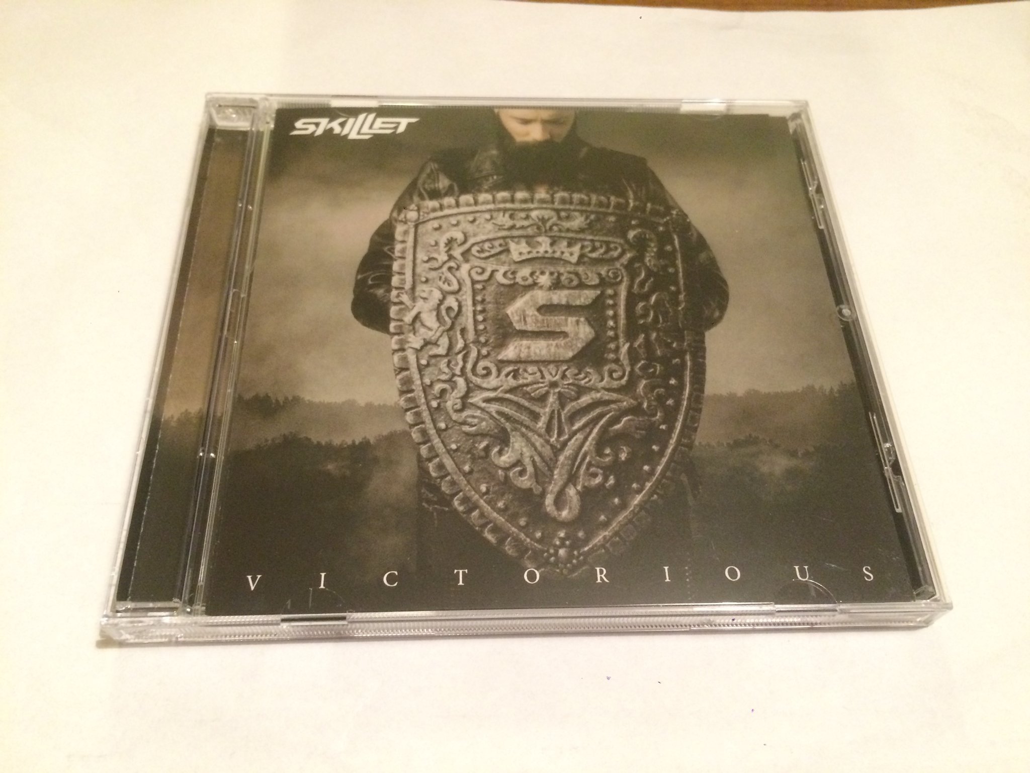 SKILLET Victorious CD 2019 Import (394968586) ᐈ Köp på Tradera
