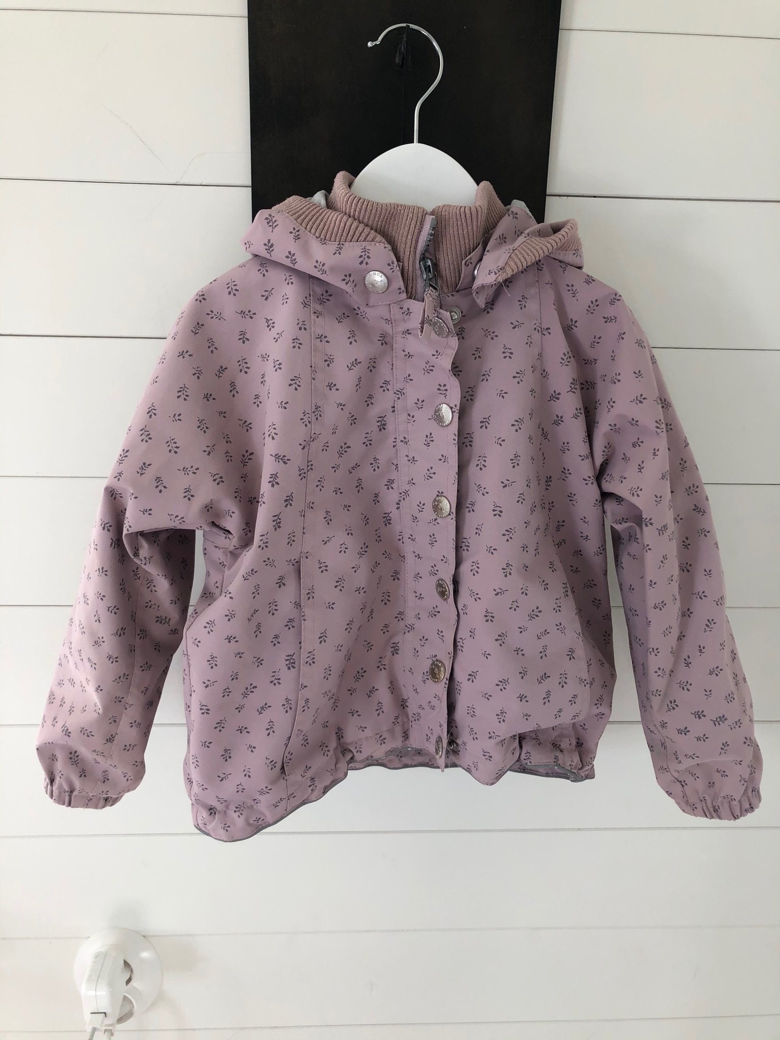 Noa Noa Miniature jacka strl 98 (394930614) ᐈ Köp på Tradera Noa Noa Miniature höst och vinterjacka till tjej.