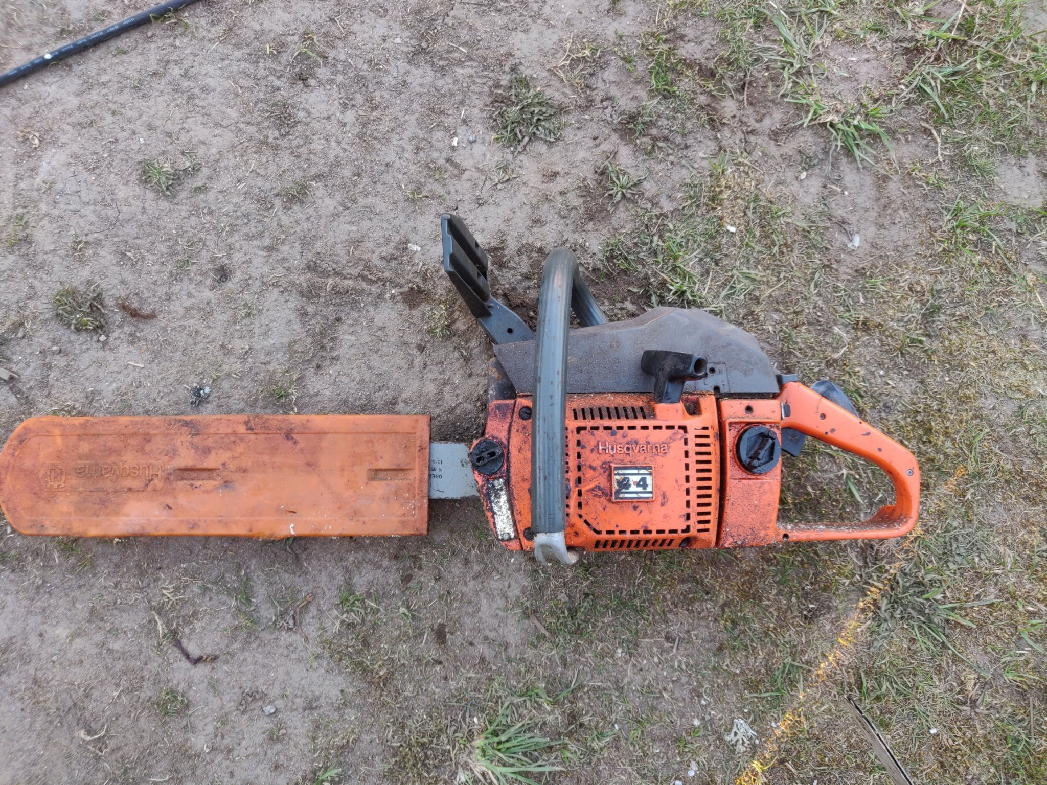 Husqvarna 44 Motorsåg (395901294) ᐈ Köp på Tradera