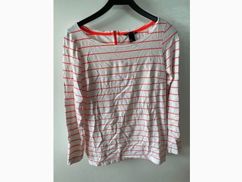 Stl M h&m långärmad tröja med dragkedja i ryggen Stl M h&m långärmad tröja med dragkedja i ryggen