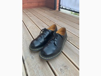dr martens 1461 44