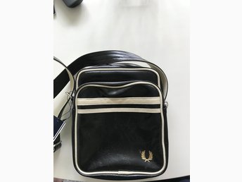 fred perry väska tradera fred perry väska tradera