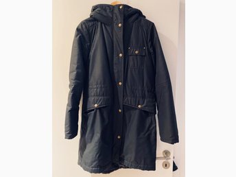 Gant Fodrad Damjacka (421486230) ᐈ Köp på Tradera Damjacka – figur – Damjacka