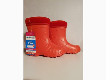 Superlätta fodrade stövlar från Kolmax stl 24. Superlätta fodrade stövlar från Kolmax stl 24.