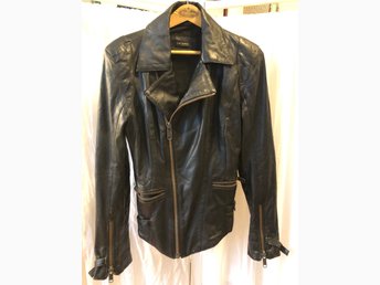 Svart skinnjacka i vintage mc modell à la 90 ta.. (412630725 Svart skinnjacka i vintage mc modell à la 90 ta.. (412630725