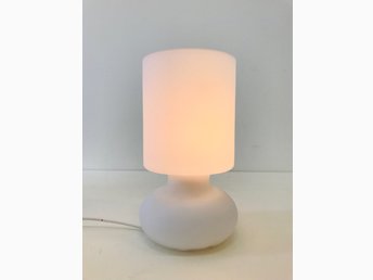 IKEA retro ”Lykta” lampa vit frostat glas, Bord.. (426571350 IKEA retro ”Lykta” lampa vit frostat glas, Bord.. (426571350