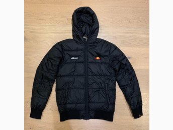 Ellesse vinterjacka stl XS Ellesse vinterjacka stl XS