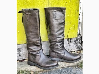 Bikkembergs höga bruna MC stövlar skinn stl 39 Bikkembergs höga bruna MC stövlar skinn stl 39