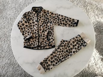 FIX * LEOPARD* Fleece set * Stl 98* LINDEX* byx.. (411423842 Set i fleece med jacka och byxa | Lindex